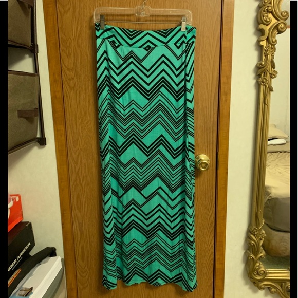 10 skirt Different size $20 each - Picture 8 of 10